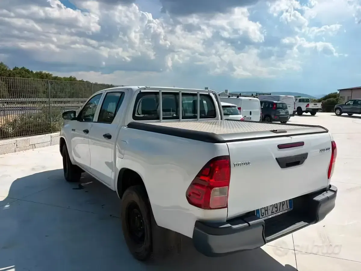 Usata Toyota HiLux 150 CV (110 kW) 2021 Pick-up