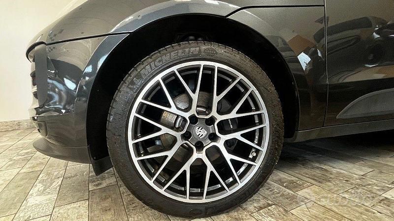 Usata Porsche Macan 265 CV (194 kW) 2021 Grigio SUV