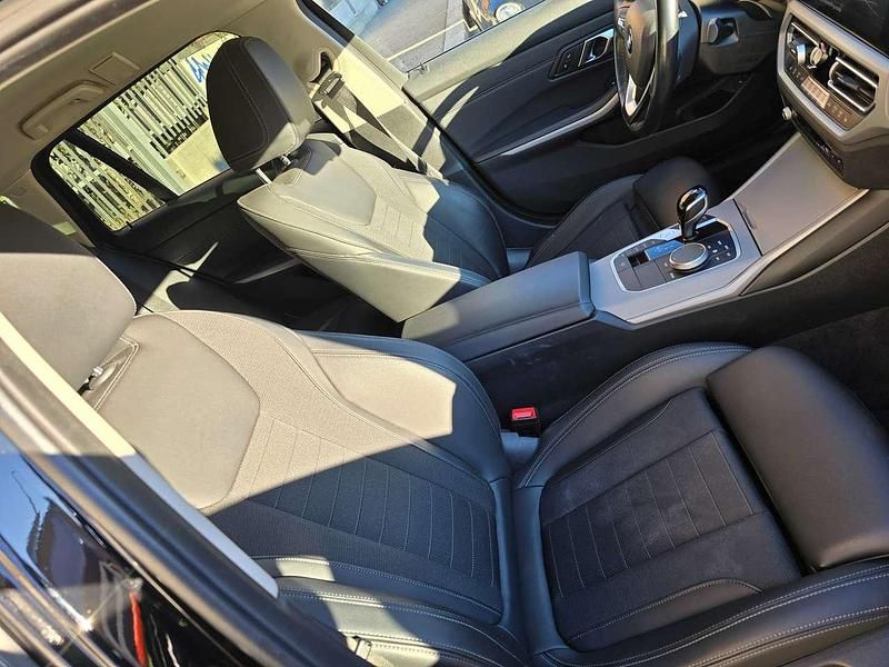 Usata BMW 318 Sport Line 150 CV (110 kW) 2022 Schwarz 2 Station wagon