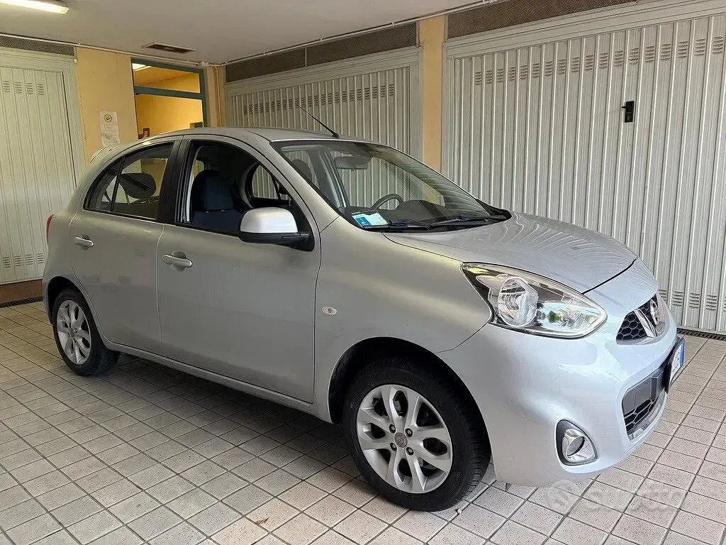 Usata Nissan Micra Tekna 80 CV (58 kW) 2014 Grigio Utilitaria