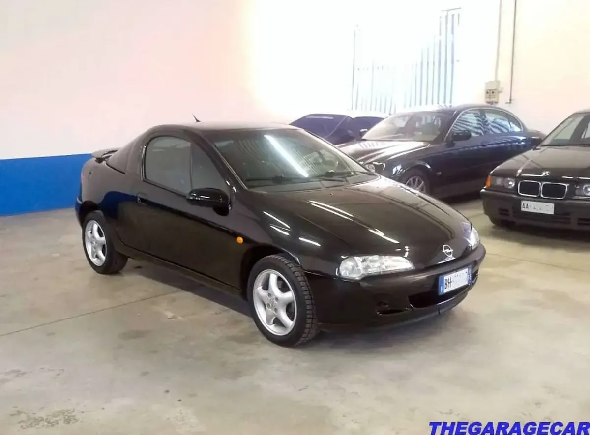 Usata Opel Tigra 90 CV (66 kW) 2000 Nero Coupé