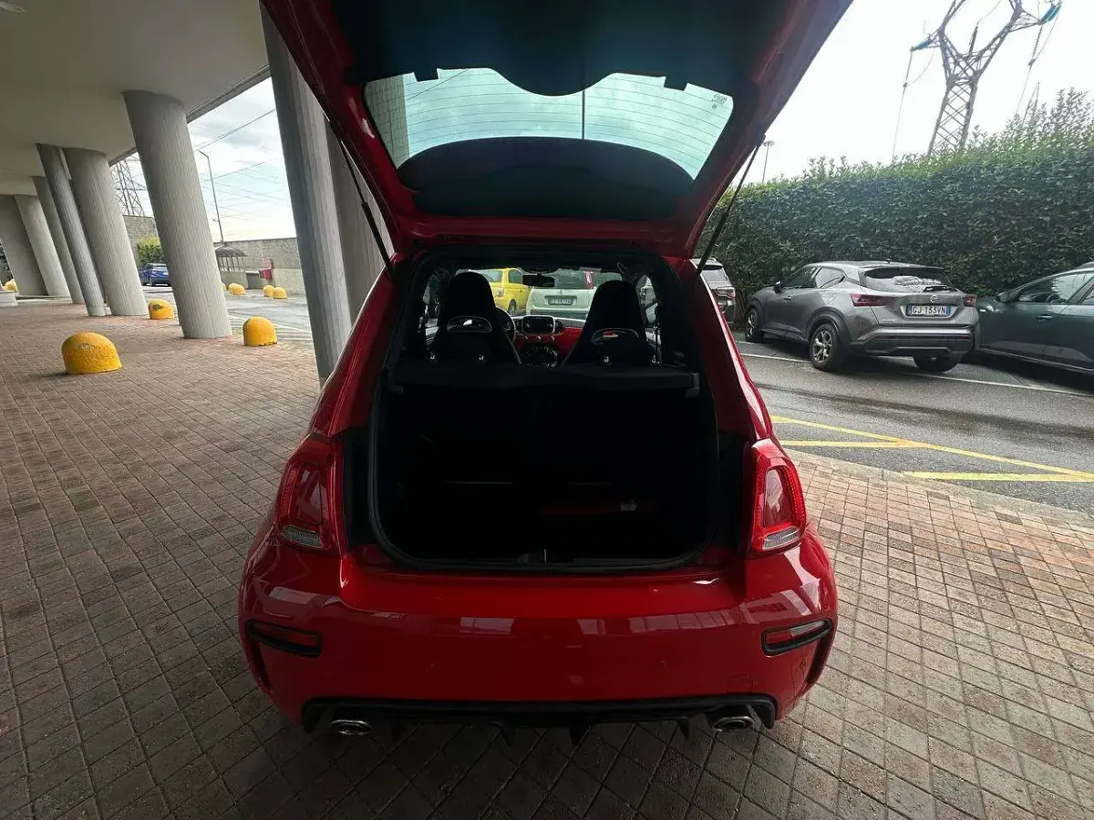 Usata Abarth 595 144 CV (105 kW) 2018 Rosso pastello Utilitaria