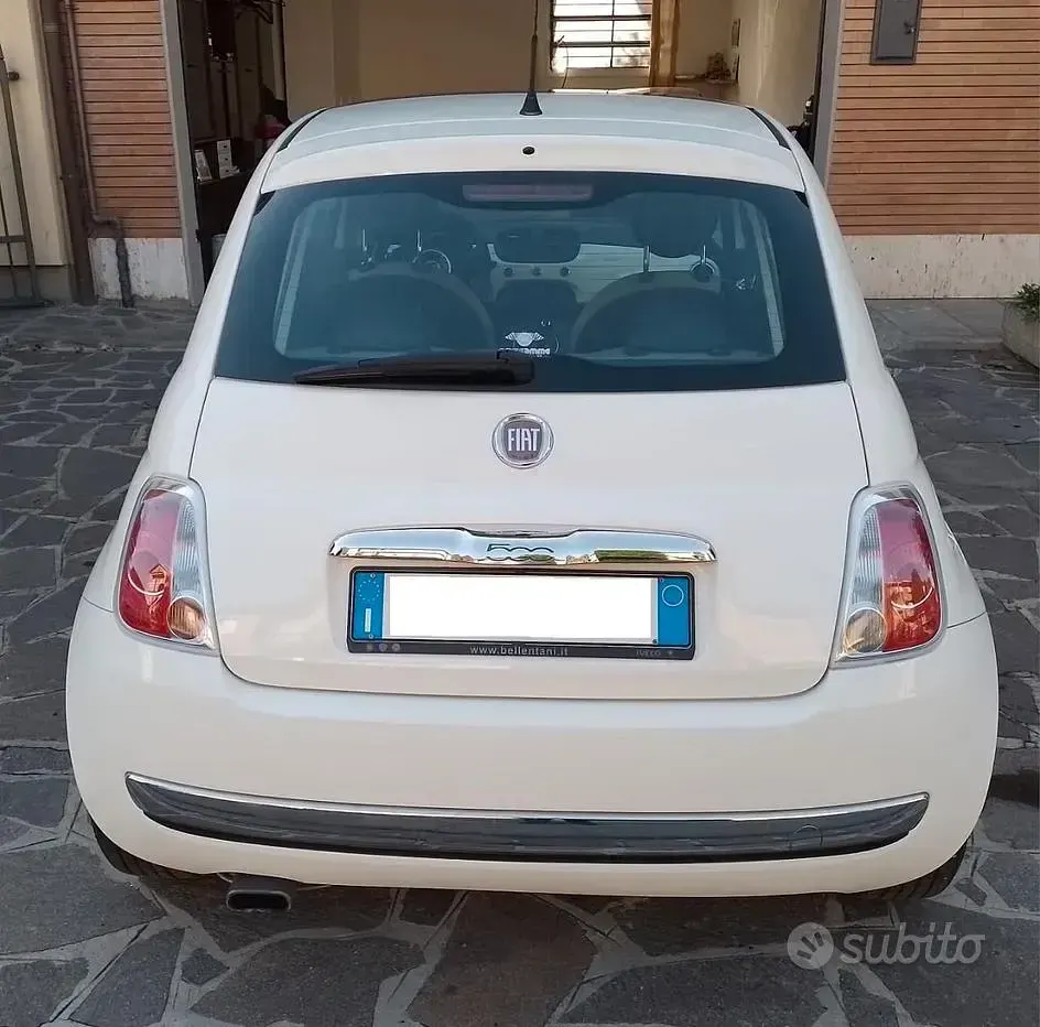 Usata Fiat 500 Lounge 69 CV (50 kW) 2011 Bianco Berlina