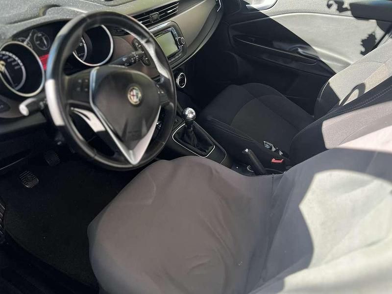 Usata Alfa Romeo Giulietta Distinctive 120 CV (88 kW) 2016 Berlina