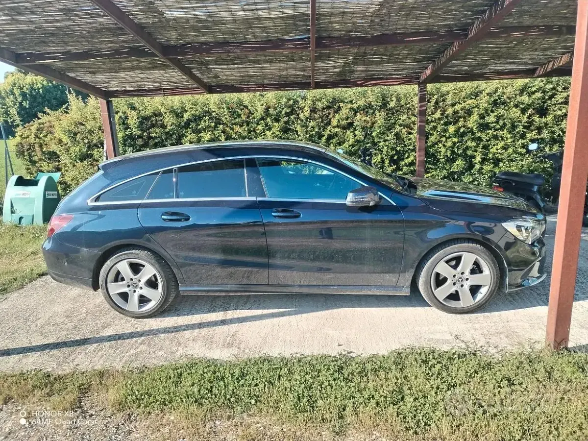 Usata Mercedes CLA180 Shooting Brake 109 CV (80 kW) 2018 Blu Station wagon