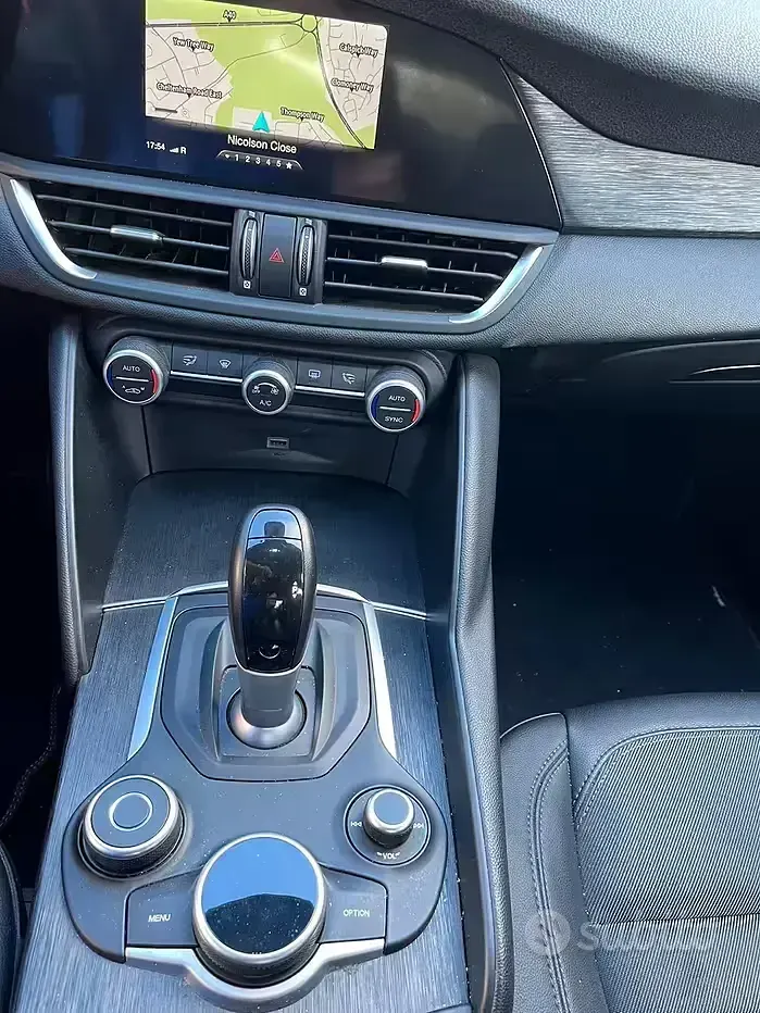 Usata Alfa Romeo Giulia 160 CV (117 kW) 2020 Berlina