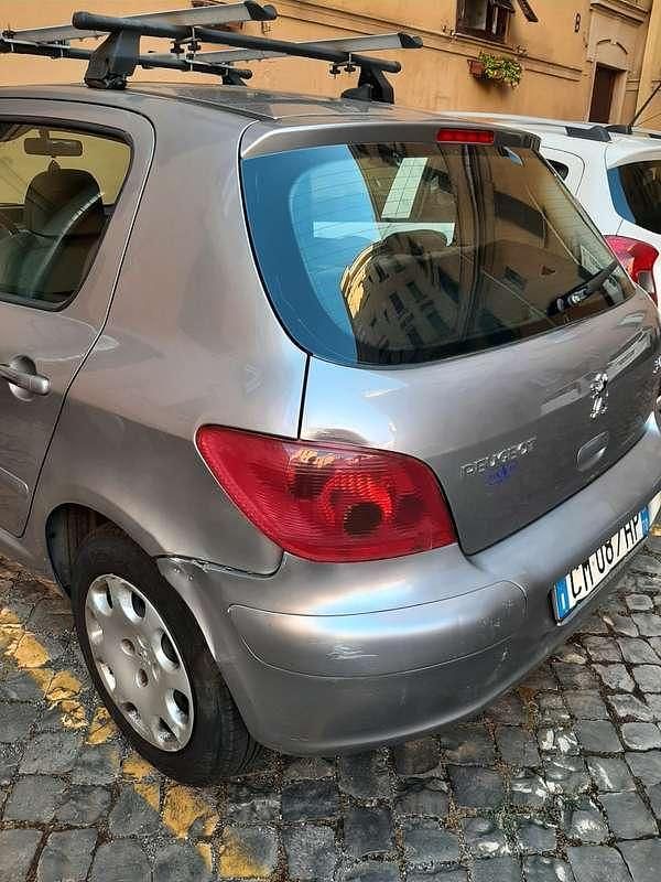 Usata Peugeot 307 109 CV (80 kW) 2004 Argento Berlina