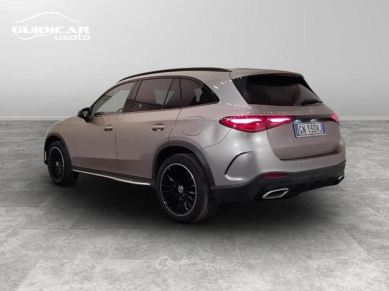 Usata Mercedes GLC300e Advanced Plus 197 CV (144 kW) 2023 Graphite grey metallic SUV