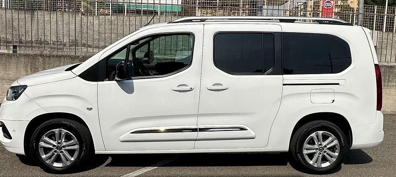 Usata Toyota Proace City City 131 CV (96 kW) 2022 Bianco Monovolume