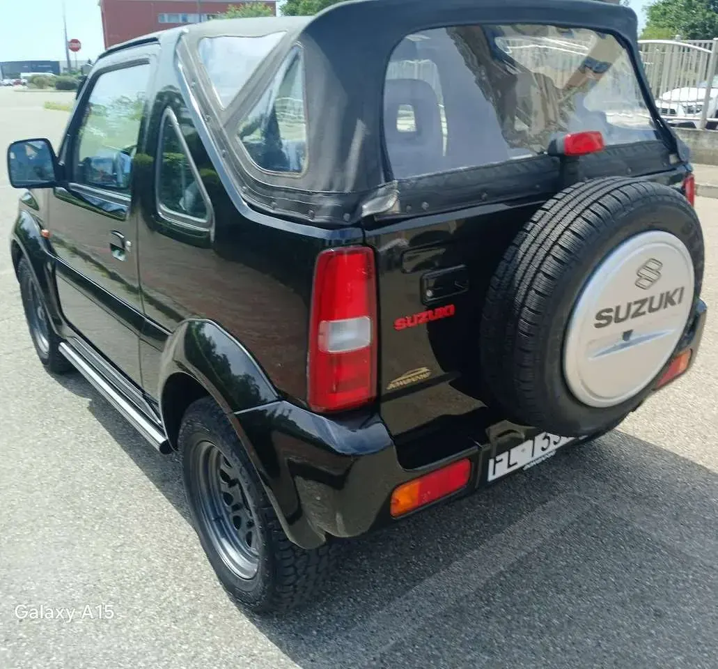 Usata Suzuki Jimny 80 CV (58 kW) 2004 Vernice pastello SUV