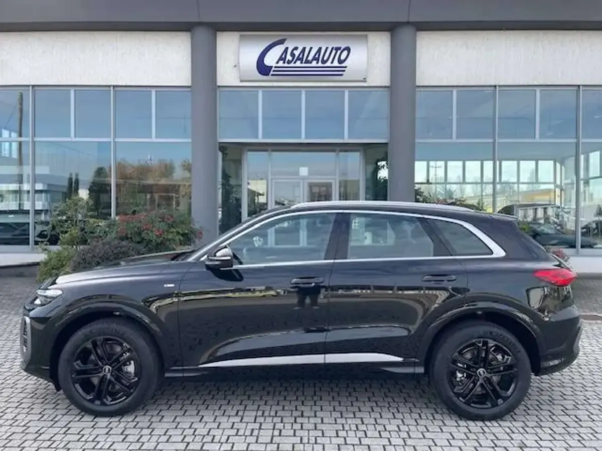 Nuova Audi Q5 S-Line 204 CV (150 kW) 2025 Nero mythos SUV