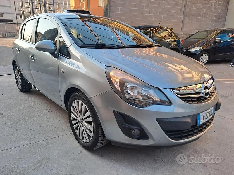 Usata Opel Corsa 86 CV (63 kW) 2015 Grigio Utilitaria