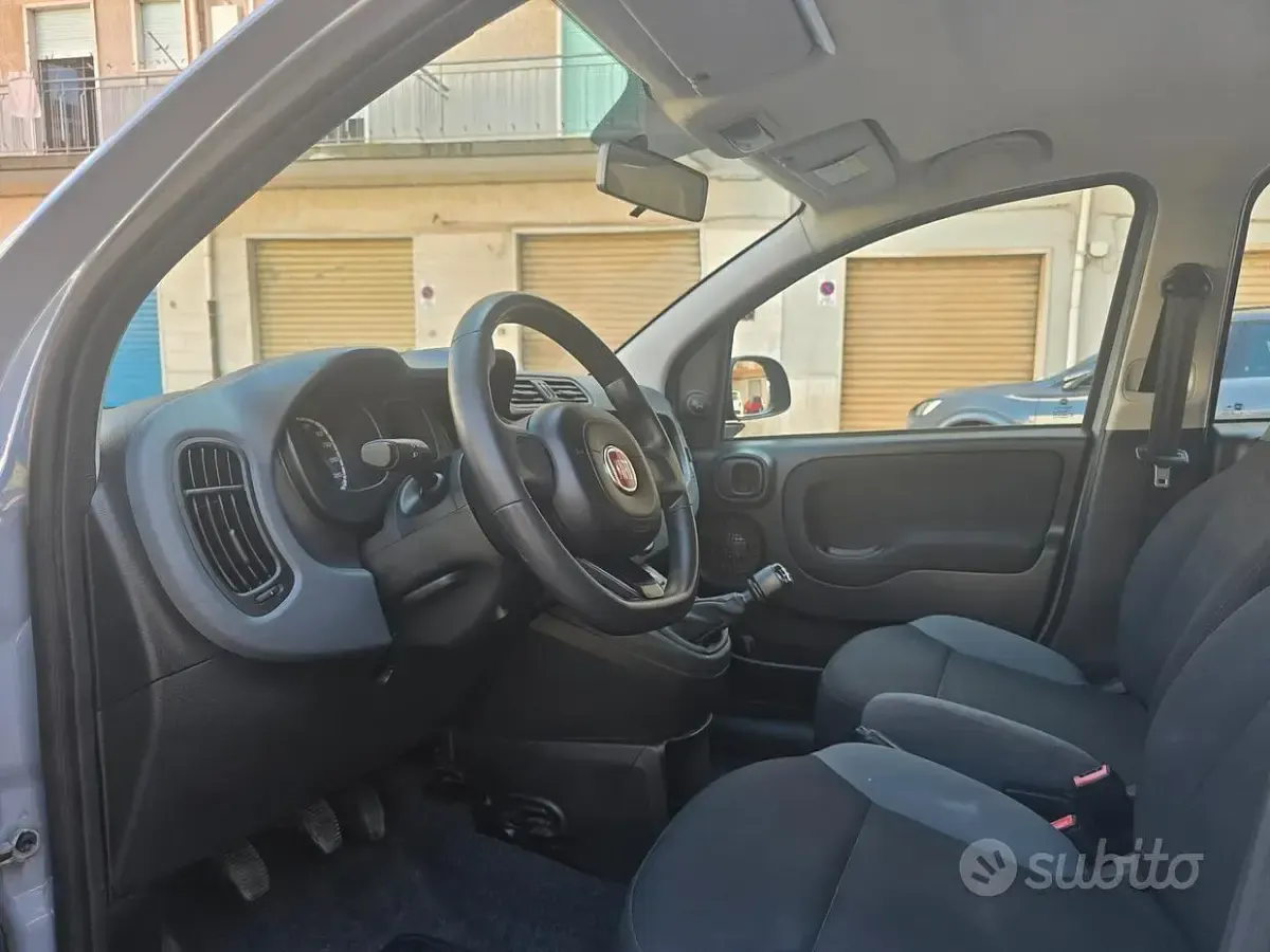 Usata Fiat Panda 69 CV (50 kW) 2019 Grigio Utilitaria