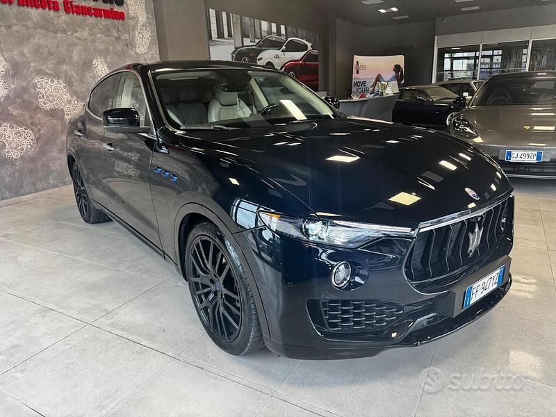 Usata Maserati Levante 275 CV (202 kW) 2016 Nero SUV