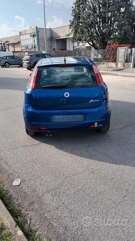 Usata Fiat Grande Punto Active 65 CV (47 kW) 2008 Blu Utilitaria