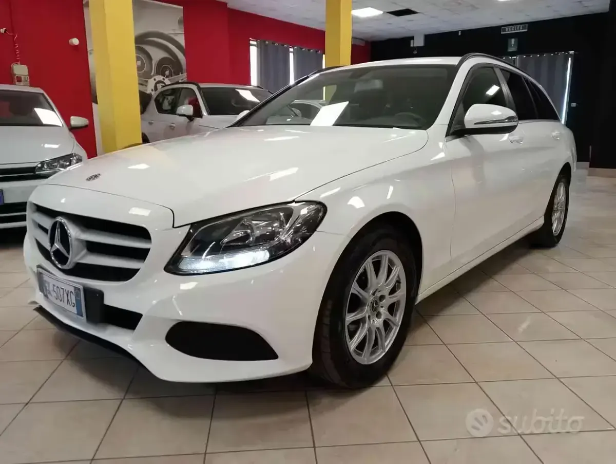 Usata Mercedes C180 Business 116 CV (85 kW) 2018 Bianco Station wagon