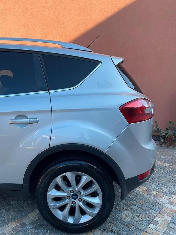 Usata Ford Kuga 140 CV (102 kW) 2011 SUV