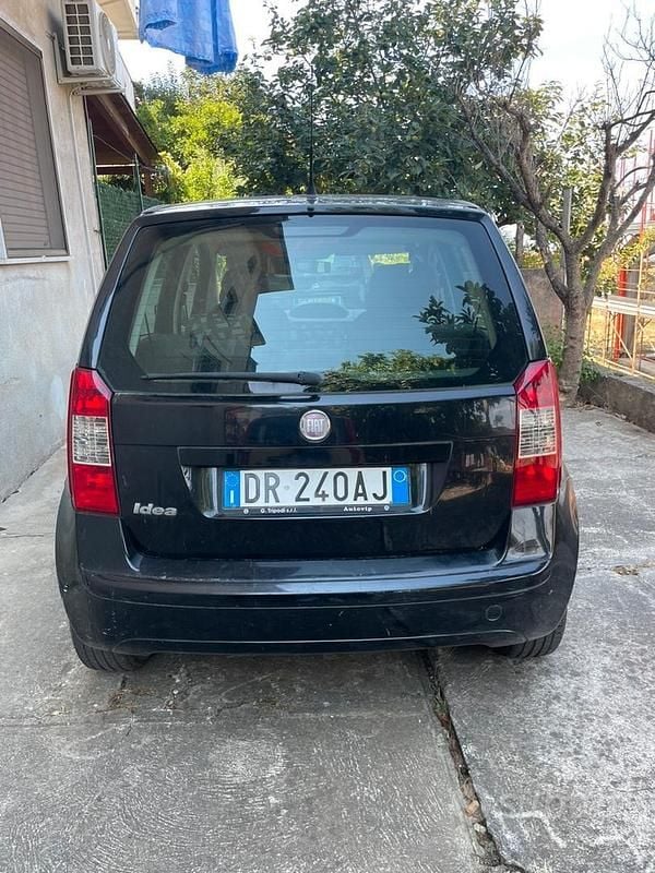 Usata Fiat Idea 90 CV (66 kW) 2008 Nero Monovolume