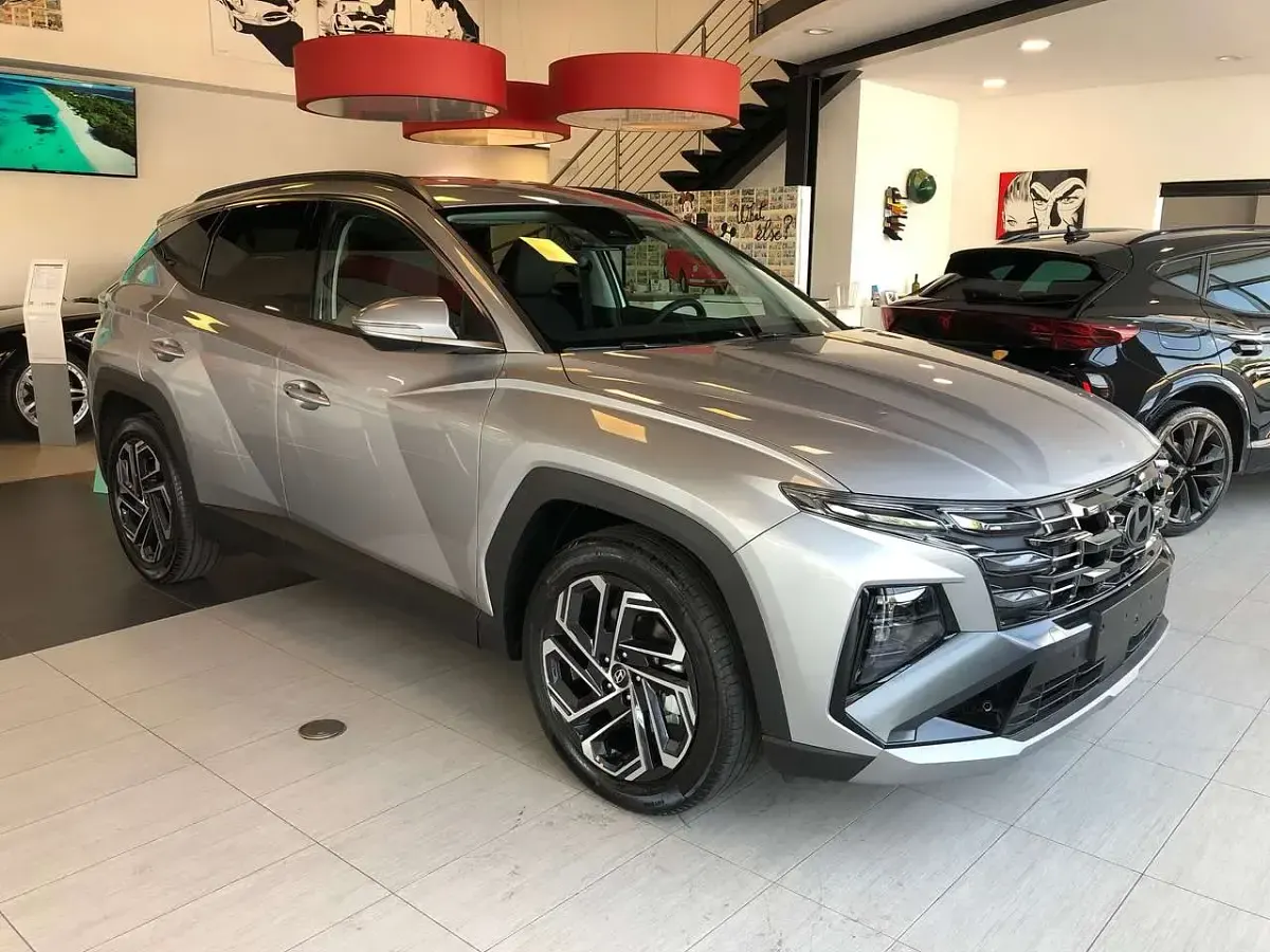 Nuova Hyundai Tucson 136 CV (100 kW) 2026 Argento SUV