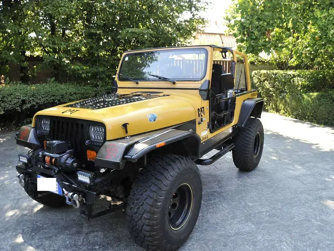 Usata Jeep Wrangler Limited 184 CV (135 kW) 1994 Giallo SUV