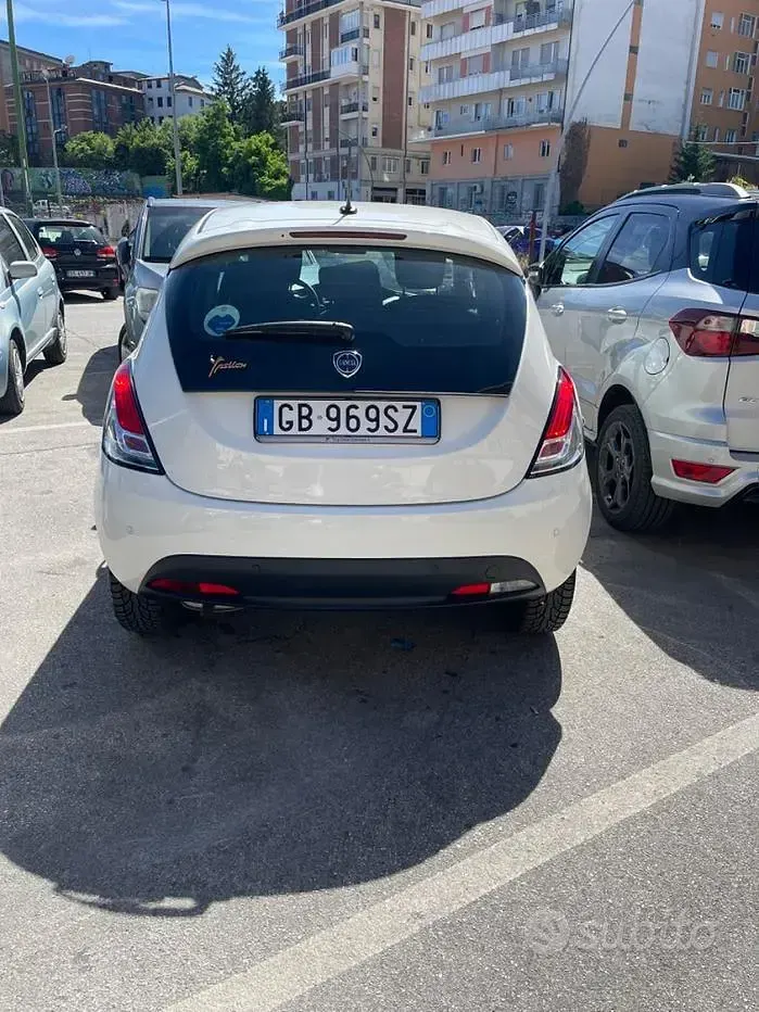 Usata Lancia Ypsilon 69 CV (50 kW) 2020 Bianco Utilitaria