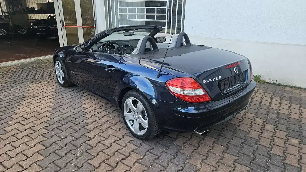 Usata Mercedes SLK200 163 CV (119 kW) 2004 Blu/azzurro Cabrio