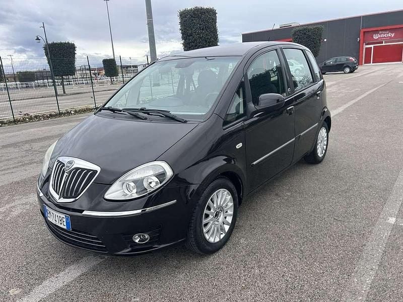 Usata Lancia Musa 77 CV (56 kW) 2012 Monovolume