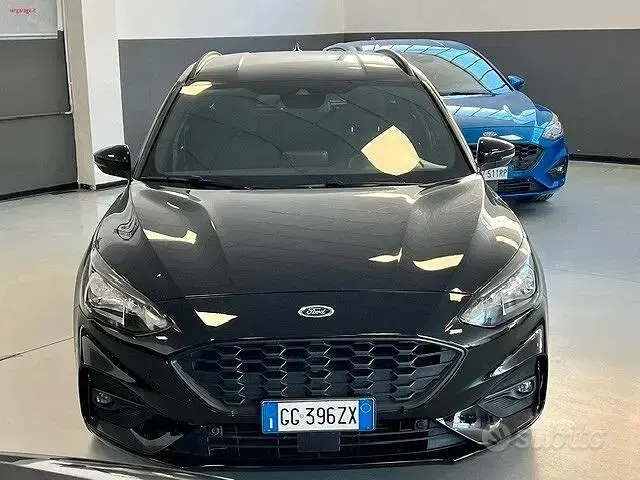 Usata Ford Focus ST-Line 125 CV (91 kW) 2021 Nero Station wagon