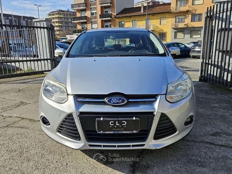 Usata Ford Focus 125 CV (91 kW) 2012 Grigio Station wagon