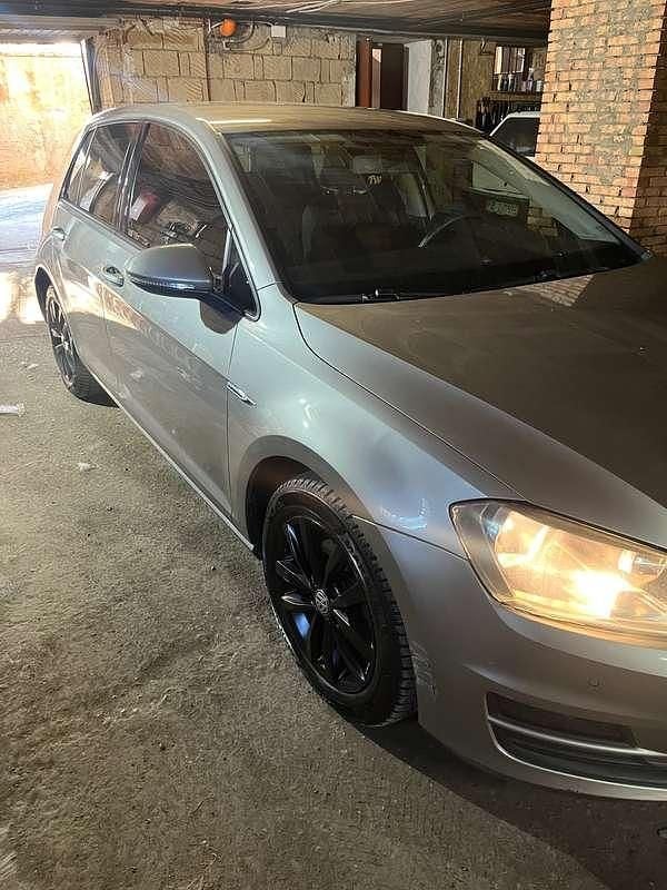 Begagnad VW Golf VII Comfortline 110 HK (80 kW) 2016 Grå Sedan