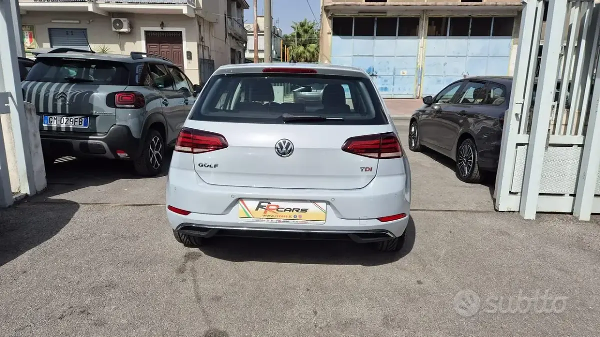 Usata VW Golf VII Business 116 CV (85 kW) 2017 Grigio Berlina