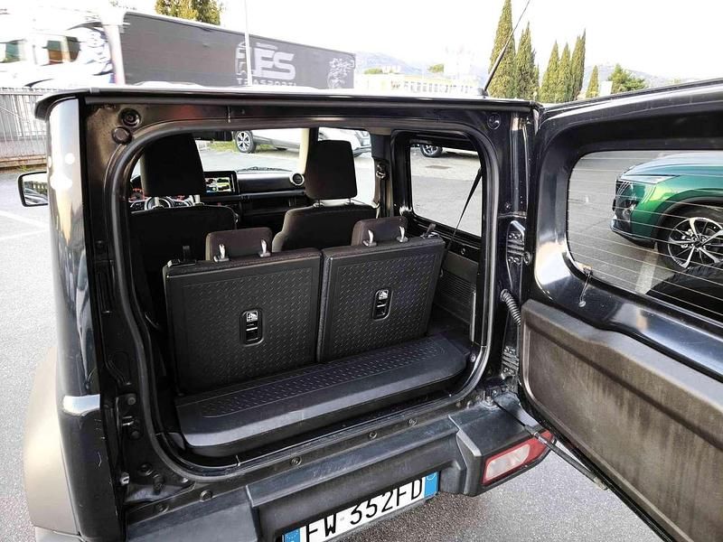 Usata Suzuki Jimny 102 CV (75 kW) 2019 Nero colorado SUV