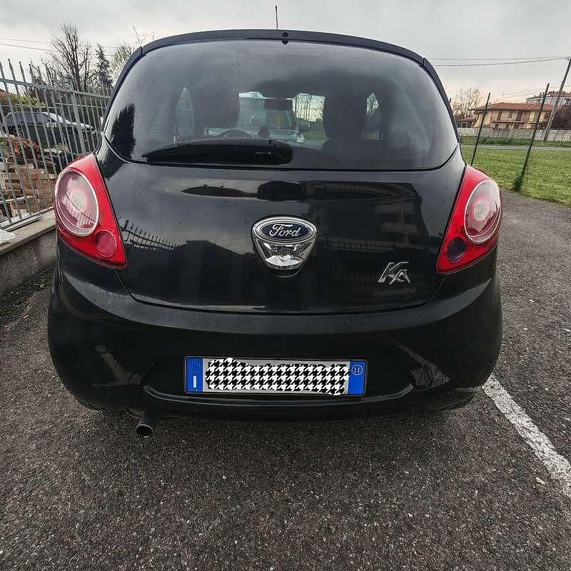 Usata Ford Ka Titanium 69 CV (50 kW) 2011 Nero Utilitaria
