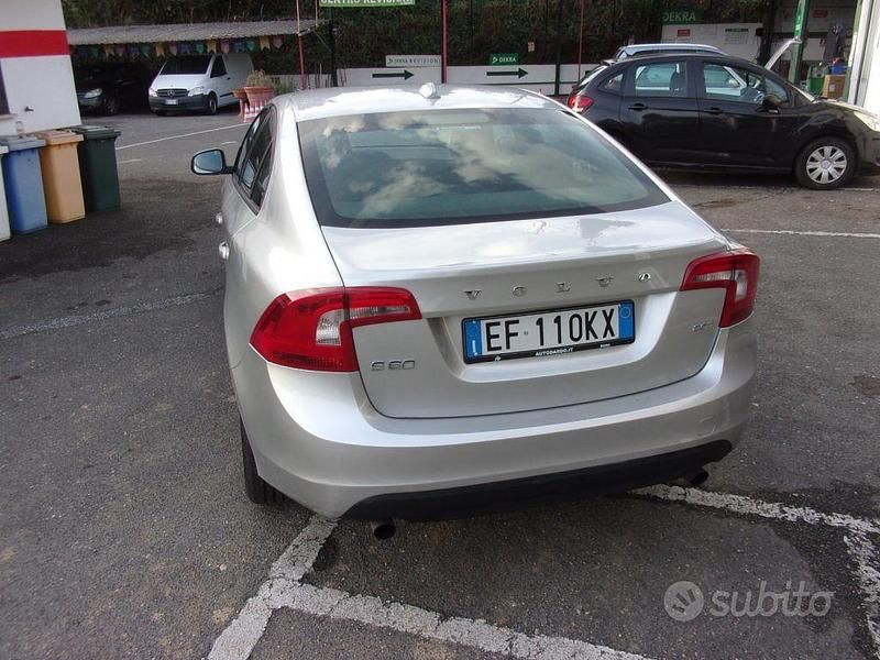 Usata Volvo S60 Summum 202 CV (148 kW) 2010 Grigio Berlina