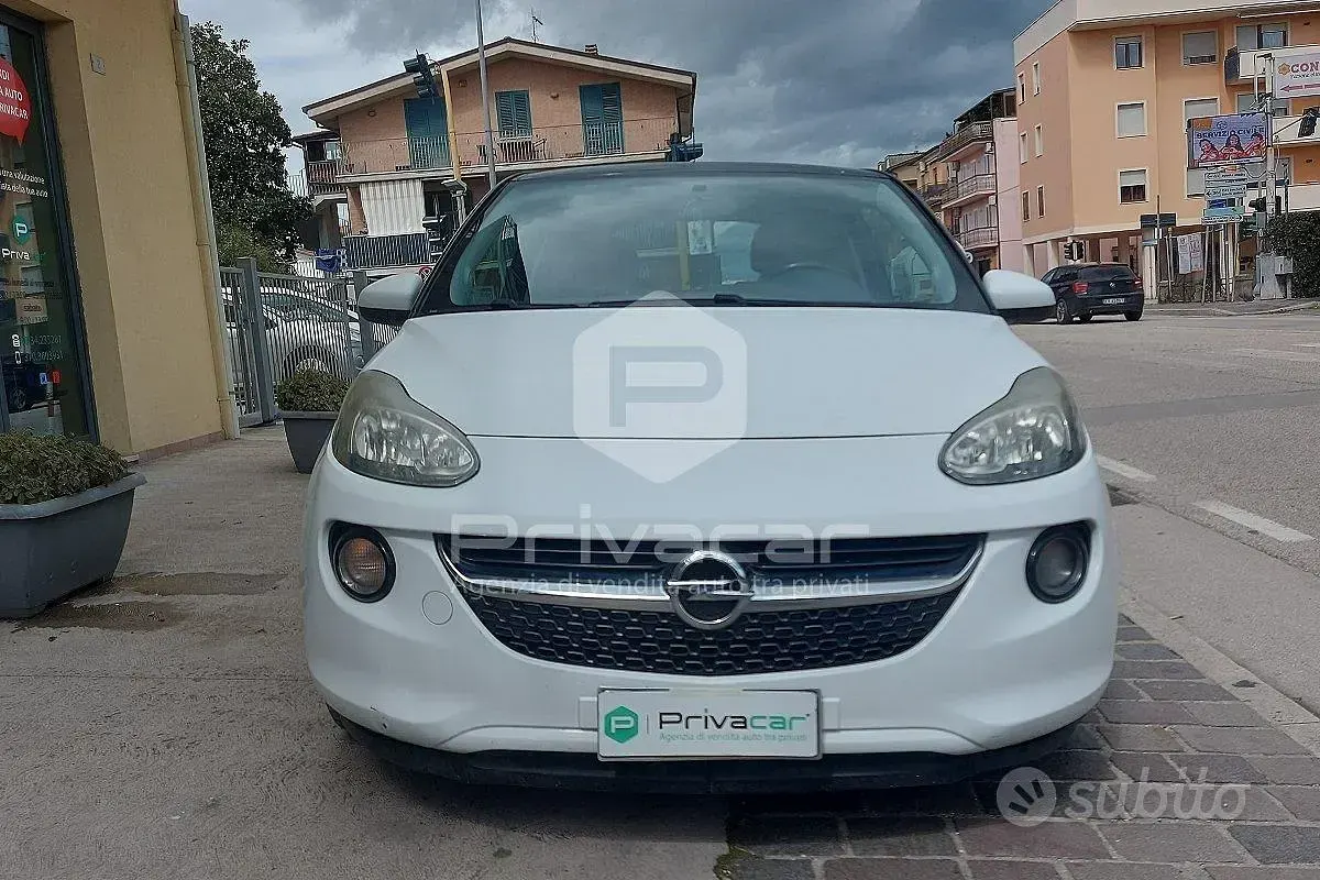 Usata Opel Adam 70 CV (51 kW) 2014 Bianco Utilitaria