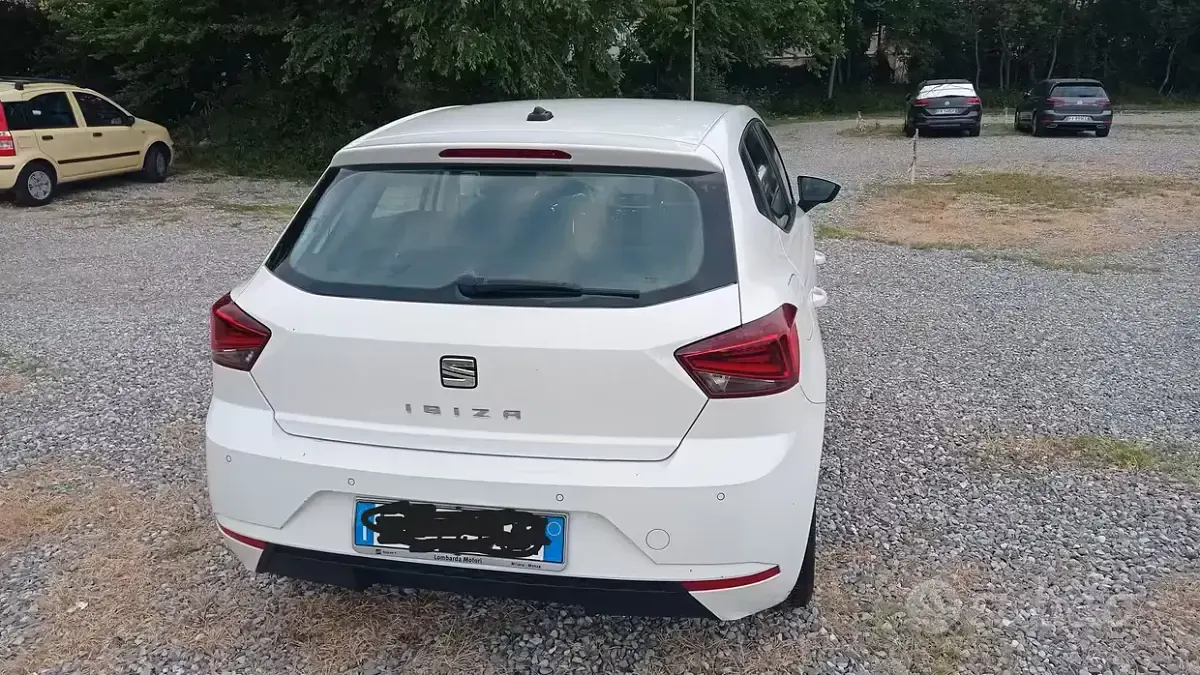 Usata Seat Ibiza 95 CV (69 kW) 2019 Bianco Utilitaria