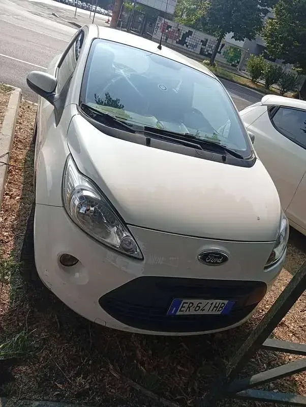 Usata Ford Ka Titanium S 69 CV (50 kW) 2013 Utilitaria