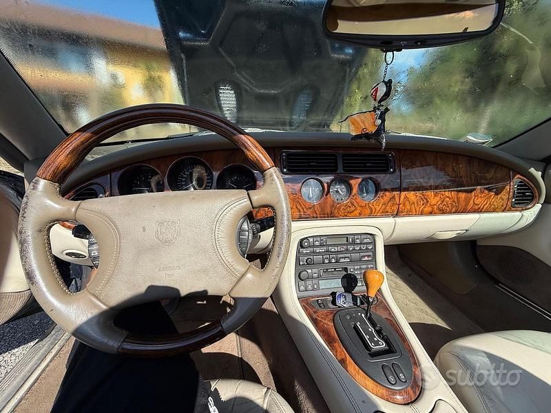 Usata Jaguar XKR 363 CV (266 kW) 1999 Blu/azzurro Cabrio