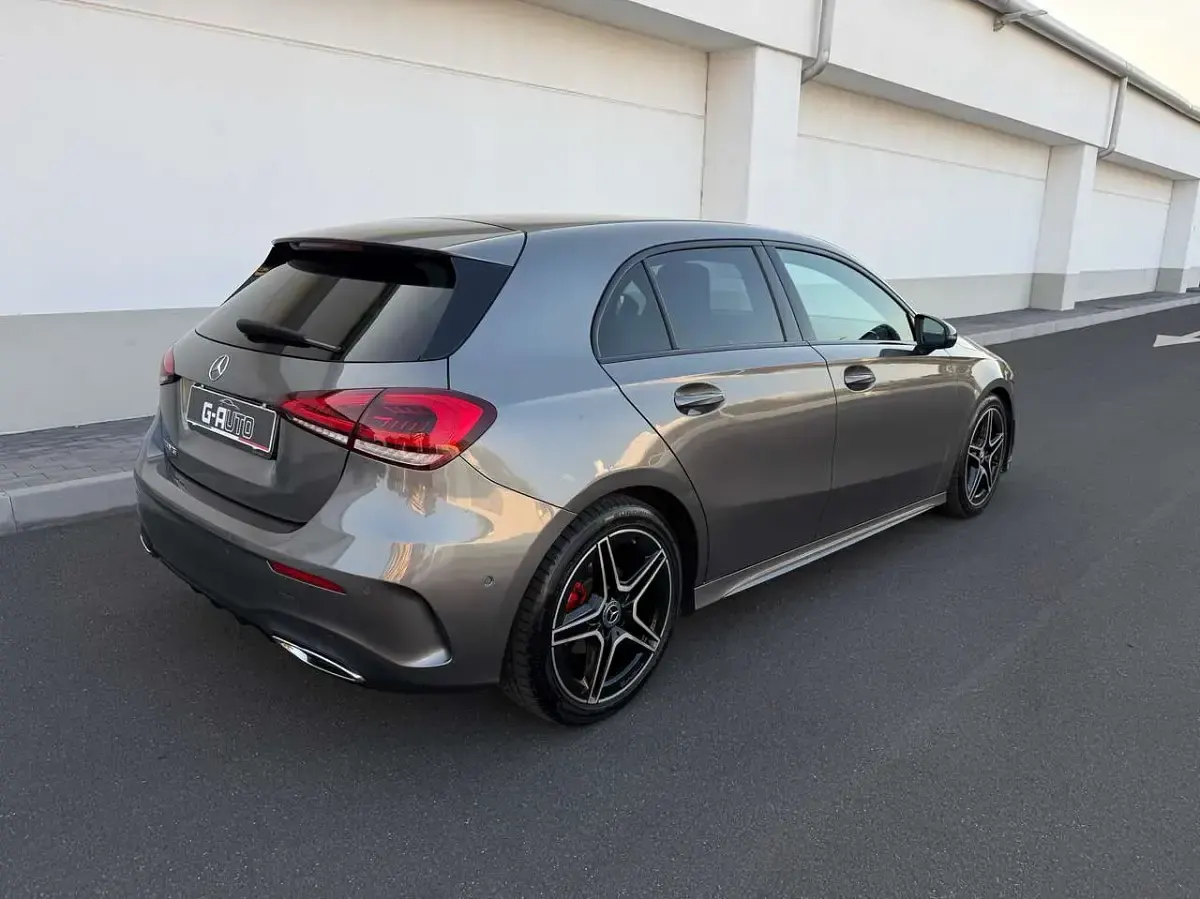 Usata Mercedes A180 Premium 116 CV (85 kW) 2023 Grigio Berlina