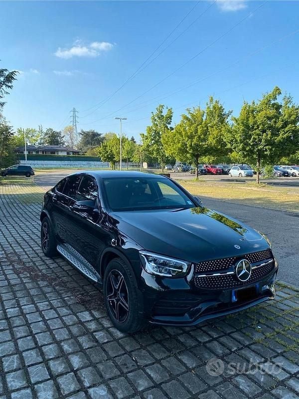 Usata Mercedes GLC200 Premium Plus 163 CV (119 kW) 2020 Nero SUV