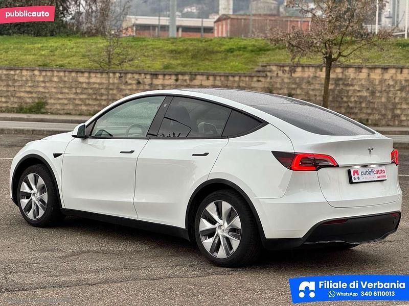 Usata Tesla Model Y RWD 152 kW (208 CV) 2024 Bianco SUV