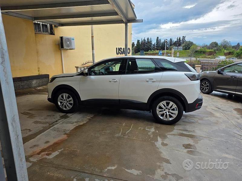Usata Peugeot 3008 Active 176 CV (129 kW) 2021 Bianco SUV