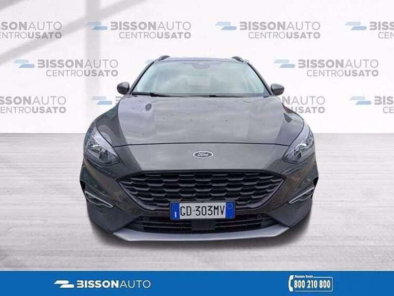 Usata Ford Focus Active 125 CV (91 kW) 2021 Grigio metallizzato Berlina