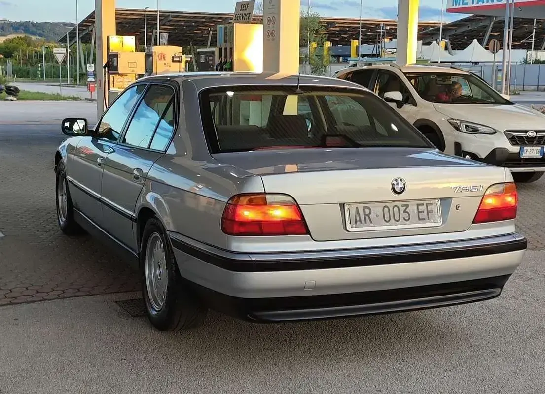Usata BMW 735 Sport Line 235 CV (172 kW) 1997 Grigio Berlina