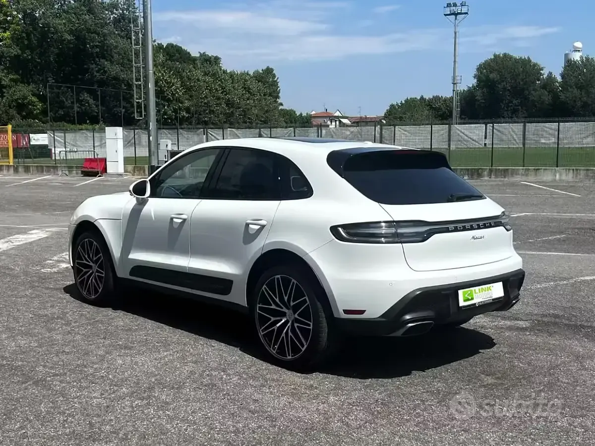 Usata Porsche Macan 265 CV (194 kW) 2023 Bianco SUV