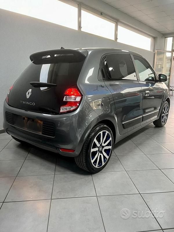 Usata Renault Twingo Intens 90 CV (66 kW) 2016 Grigio Utilitaria
