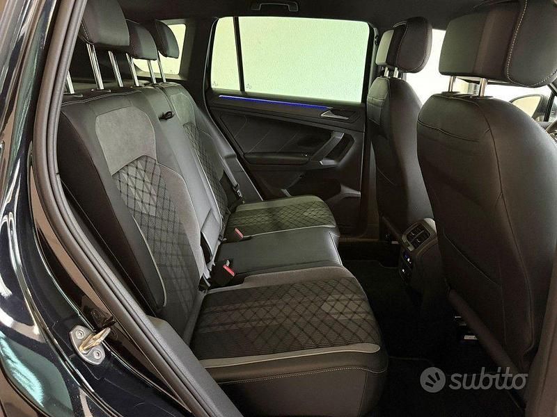 Usata VW Tiguan R-line 150 CV (110 kW) 2023 Nero SUV