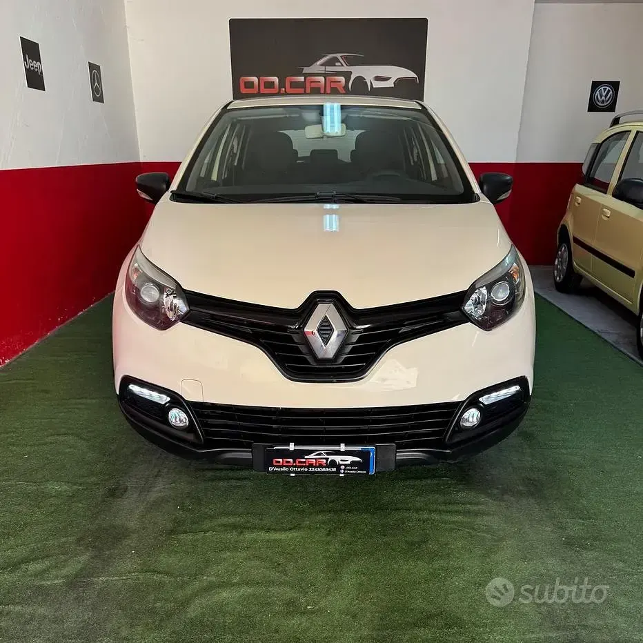 Usata Renault Captur Intens 90 CV (66 kW) 2016 Beige SUV