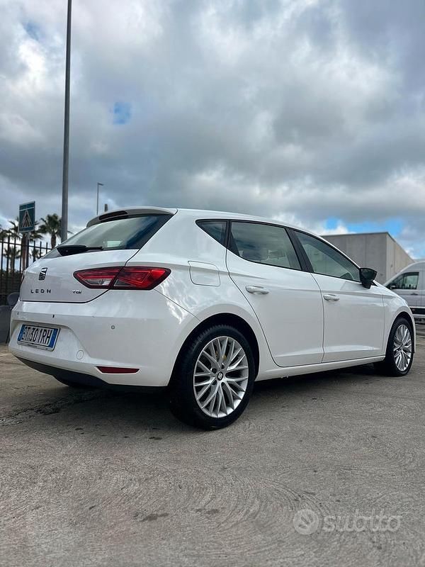 Usata Seat Leon 110 CV (80 kW) 2014 Bianco Berlina