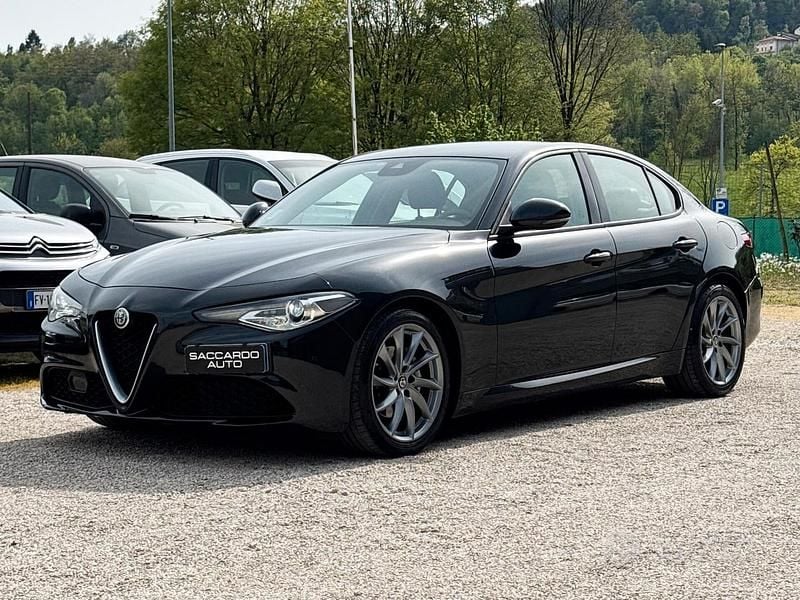 Usata Alfa Romeo Giulia Super 150 CV (110 kW) 2017 Nero Berlina